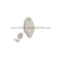 Cache Neiman direction Vespa